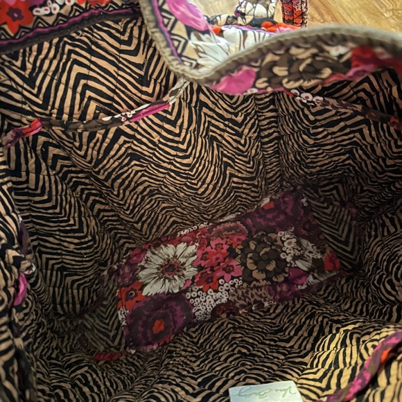 Tote - Picture 3 of 3